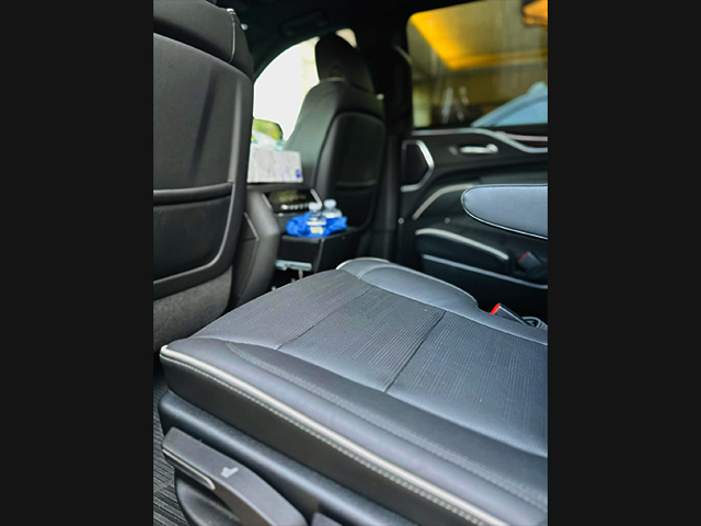 Cadillac Escalade Premium Lux photo