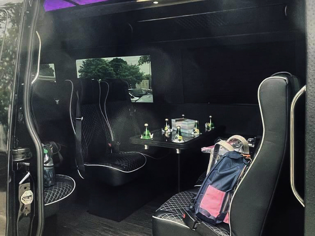 Mercedes-Benz Sprinter photo